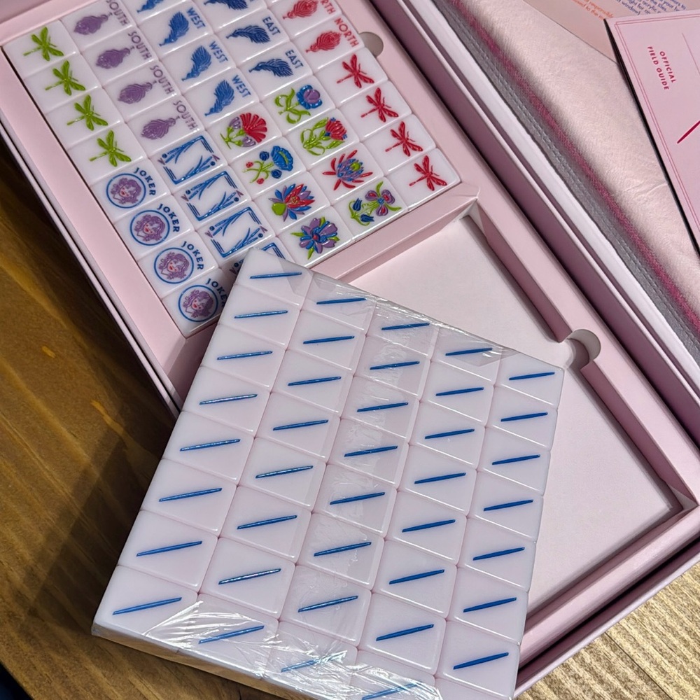 The Mahjong Line Paris Pink Botanical Tiles - New - Picture 6 of 7